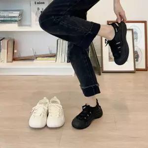 [하프클럽/]여성용 통굽 라운드토 캐주얼 샌들 데일리 스타일