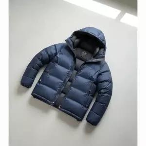 티톤브로스 베링 후디 Bering Hoody 구스다운 패딩 자켓 TTJU4D570N1