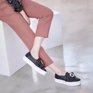 국내제작 프릴장식 사각큐빅 양밴드 여성 통굽 슬립온Y