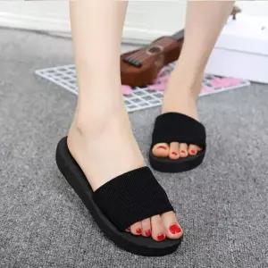 /신상오픈런 여성 여름 기본 플랫 블랙 와이드 스트랩