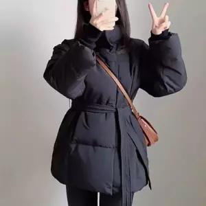 [하프클럽/]웰론 윈터 시크 벨티드 숏 자켓 패딩