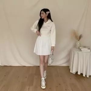 [옷자락] 여성 러블리 레터 자수 크롭 후드티 후디