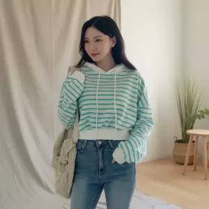 [옷자락] 여성 모던 스트라이프 배색 크롭 후드티