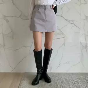 KHK1AC8여성 뒷밴드 포켓 기본 미니 스커트_25338076