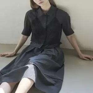 올리비아로렌 / 레이스 펀칭 스커트 VOCDK5M4431 / 애플아울렛 ( 차콜그레이 )