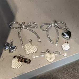 1Pcs DIY 럭셔리 라인 석 보우 신발 매력 버클 진주 사랑 액세서리 끈 운동화 장식