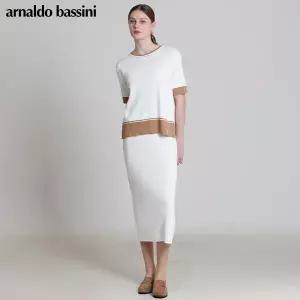 [아날도바시니(ARNALDO BASSINI)] (2SET) 시보리배색 밴딩 스커트 셋업(니트+스커트) (택가격: 158,000원)