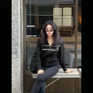 [롯데백화점]DEWL 와이드 카라 자카드 집업 가디건_D253KSL010