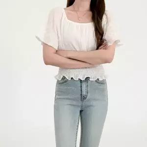 [신상오픈런]|CHH4407|여성 스모크 프릴 날개 디자인 오프숄더 블라우스