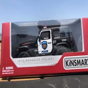킨스마트13cm 미니카 지프 Jeep 랭글러 폴리스 카