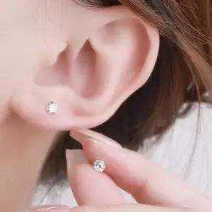 기본 큐빅 귀걸이 나사형 고정 구조 큐빅 장식 피어싱 큐빅귀걸이 피어싱 나사잠금방식