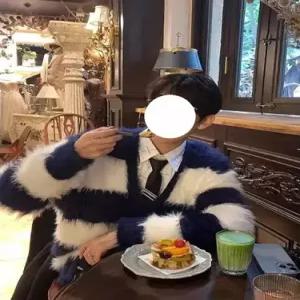 엘럽 남자 니트 캐주얼 스트라이프 스웨터 카디건 기모 트렌드 브이넥 원템1