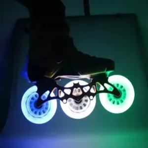 LED 플래시 스피드 스케이트 바퀴 6 또는 8 개/몫 90A 90 00 0 25mm 조명 Patines 레이싱 어 Powerslide 용
