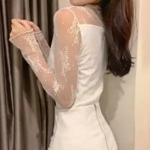 오너클랜 WL 망사티 블라우스 티셔츠 레이어드 그물티 목폴라 물결 이너 반목 고급스러운 디자인
