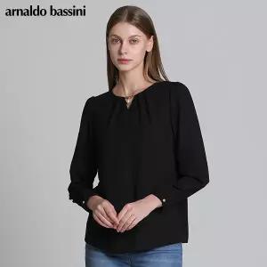 [아날도바시니(ARNALDO BASSINI)] 진주크라운 셔링 라운드 블라우스 (택가격: 178000원)