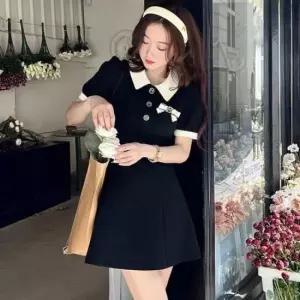 [의류] 블랙 미니 원피스 여성 반팔 배색 카라 리본브로치