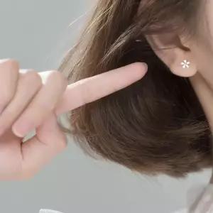 서지컬 데이지 피어싱 미니 데이지 꽃장식 귀연골용 피어싱 서지컬피어싱 데이지피어싱