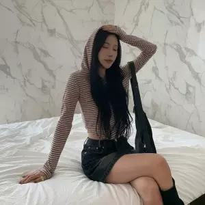 |KHJ6F34|여성 스트라이프 세미크롭 후드 집업 티셔츠