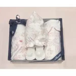[롯데백화점]타티네쇼콜라 트왈드배냇가운+내의+요정모+코사지양말세트 TNPRNG531P-SET