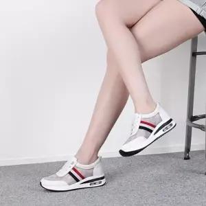 런닝 캐쥬얼슈즈 여성슬립온 키높이 캐쥬얼화 방한