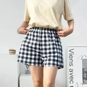 [하프클럽/셀러허브_여성트랜드패션]여자 데일리 휴가룩 편안한 체크 반바