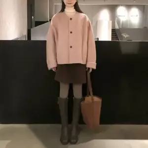 엘럽 여성용 핑크 울 보들보들 라운드 모피 더블 쇼트 코트 원템1
