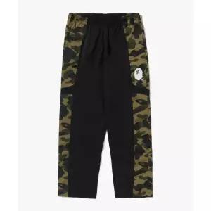 BAPE 퍼스트 카모 릴렉스드 핏 트랙 팬츠M GREEN 436653
