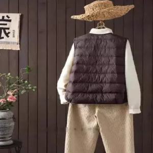 여성 빈티지 캐주얼 러블리 조끼 패딩 브이넥 단추 오리털 나시 다올1