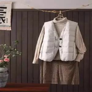 여성 빈티지 캐주얼 데일룩 베스트 다운 조끼 브이넥 단추 오리털 나시 DAOL1