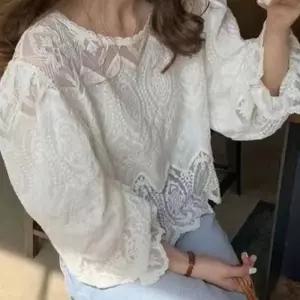 여성 캐주얼블라우스 캐주얼룩 퍼프소매 봄가을 레이스 블라우스 여름블라우스 화이트