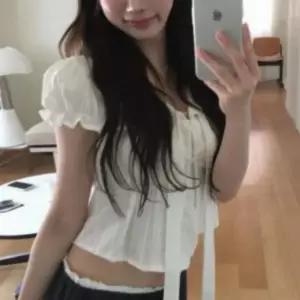 여성 리본 플라워 블라우스 퍼프 청순 반팔 데이트룩