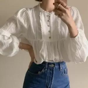 여성 로맨틱 블라우스 데이트룩 여름 퍼프소매 밴딩 레이스