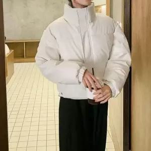 여성패딩 레더 유광 크롭 패딩 하이넥 숏패딩 크림 블랙