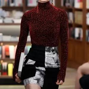 [곽현주컬렉션] 패턴 하이넥 탑(RED)