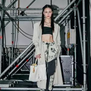 [곽현주컬렉션] 24SS BACK BUTTON BELT COAT