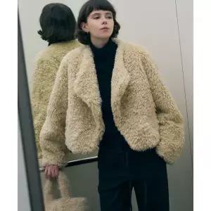 DRAWFIT WOMEN 듀베 칼라리스 페이크 퍼 자켓 [L.BEIGE]