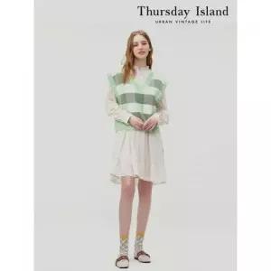 써스데이아일랜드Thursday Island 사각 자카드 브이넥 베스트T232MVT301W2459664
