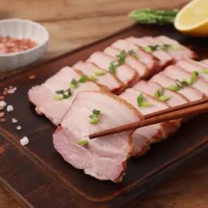 [토랑토랑] 훈제돈삼겹살슬라이스 200g x 2팩 / 참나무 훈연