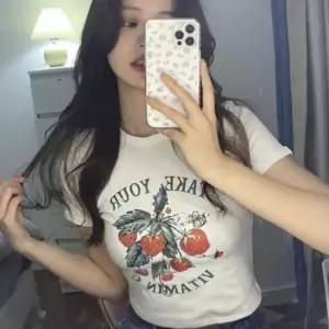 여성 여름 데일리 딸기 프린팅 크롭 반팔 티셔츠