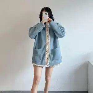 브이와이 VY 여자 박시핏 콘트라스트 캐주얼룩 FW 카라없는 뽀글이 점퍼 3841402