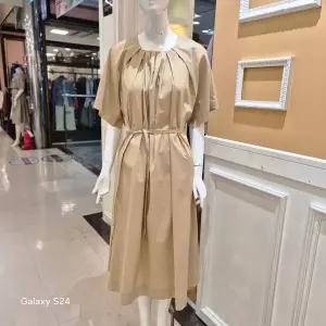 [하프클럽/BCBG]BCBG 비씨비지 여름26 턱 포인트 원피스 B6B5G692