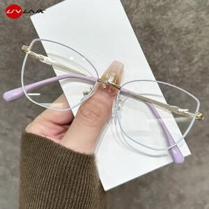 남성과 여성을 위한 신제품 사각 메탈 안경 프레임은 매우 복고풍이며 블루라이트를 방지할 수 있습니다.