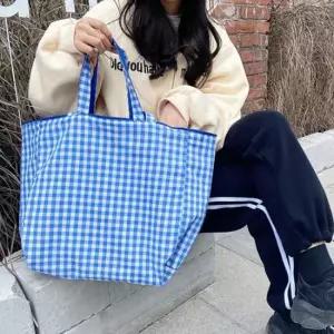 여행 패션 회사원 캐주얼 오피스룩 보세 가방 스타일