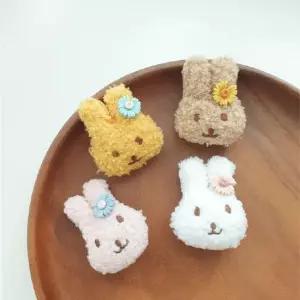 WL 이거찜) 귀염뽀짝 토끼 인형 브로치 가방 옷 악세사리 토끼브로치 인형브로치
