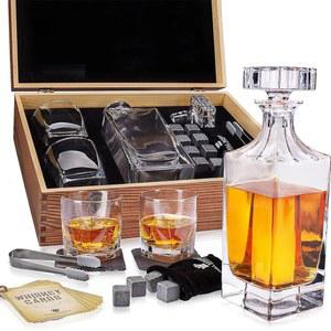 위스키 디캔터 선물 세트: 로얄 리저브 u2013 리큐어 버번 24온스 750ml, 잔, 칠링 스톤, 코스터 및 통 남성, 남편, 아빠, 남자친구를 위한