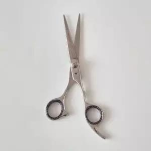 헤어커트가위 420J2스틸 셀프미용가위 17.8cm 헤어컷 (W9E509D)