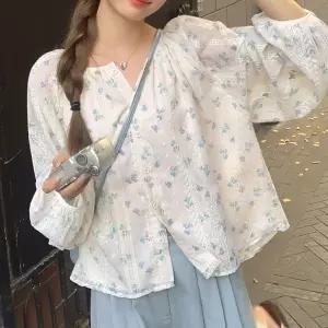 레이스 블라우스 러블리셔츠 여성스러운 데이트룩 가볍고 시원한 여성상의