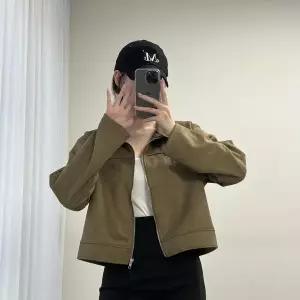 [하프클럽/옷자락]여자 소프트 스웨이드 카라넥 집업 가을 크롭 자켓