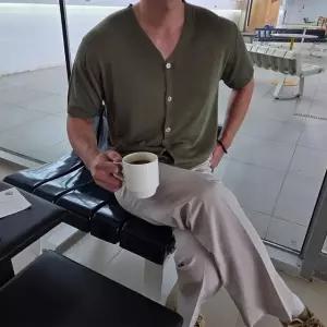 [맨즈해시태그]  린넨 텐 셀 브이넥 반팔 가디건