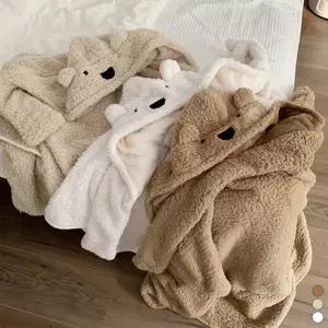 귀여운 곰돌이 후드모자 걸치는 망토담요 차박 캠핑 베드러너 보들보들한 블랭킷 쇼파